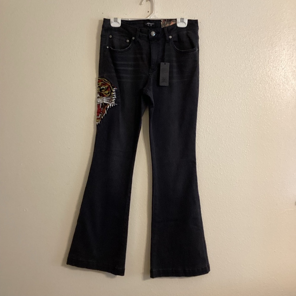 NWT Ed Hardly Women’s Denim Tiger’s Head Embroidered Jeans Size 30